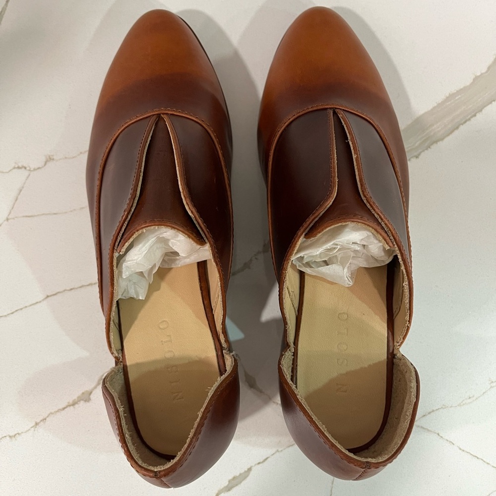 Nisolo Emma d’Orsay WOxford. Women’s size 5 Color Brown - Picture 5 of 11